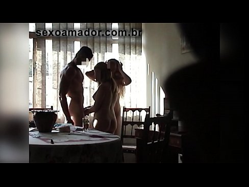 ❤️ Sexu-lagunek gizon erraldoi bat eta hirukote batera gonbidatzen dituzte berarekin ❤ Porno %eu.com-pornzog.ruan ❌️❤